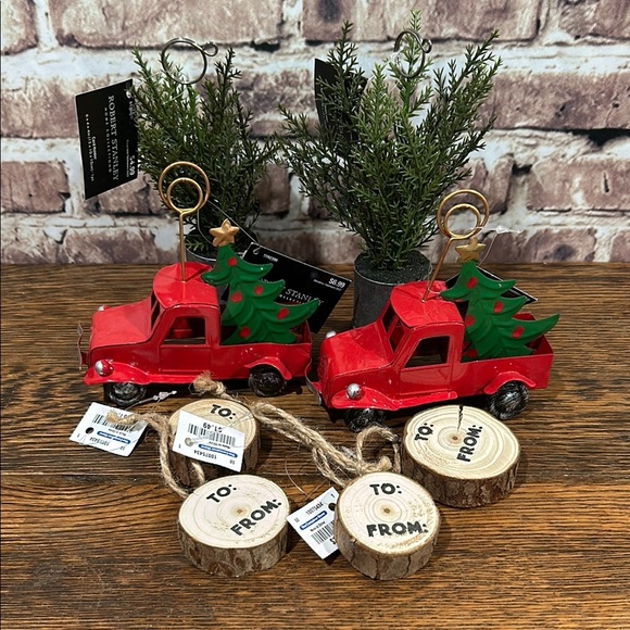 Other - 4 Placecard holders 4 wood gift tags‎ NWT